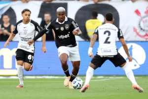 Corinthians e Botafogo empatam em jogo eletrizante de quatro gols